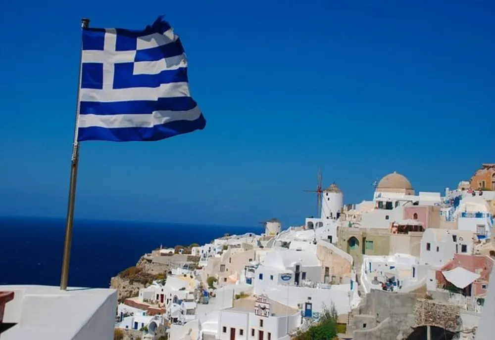Grecia impune vaccinarea obligatorie anticovid a personalului medical, în urma unei creşteri a cazurilor de Covid-19