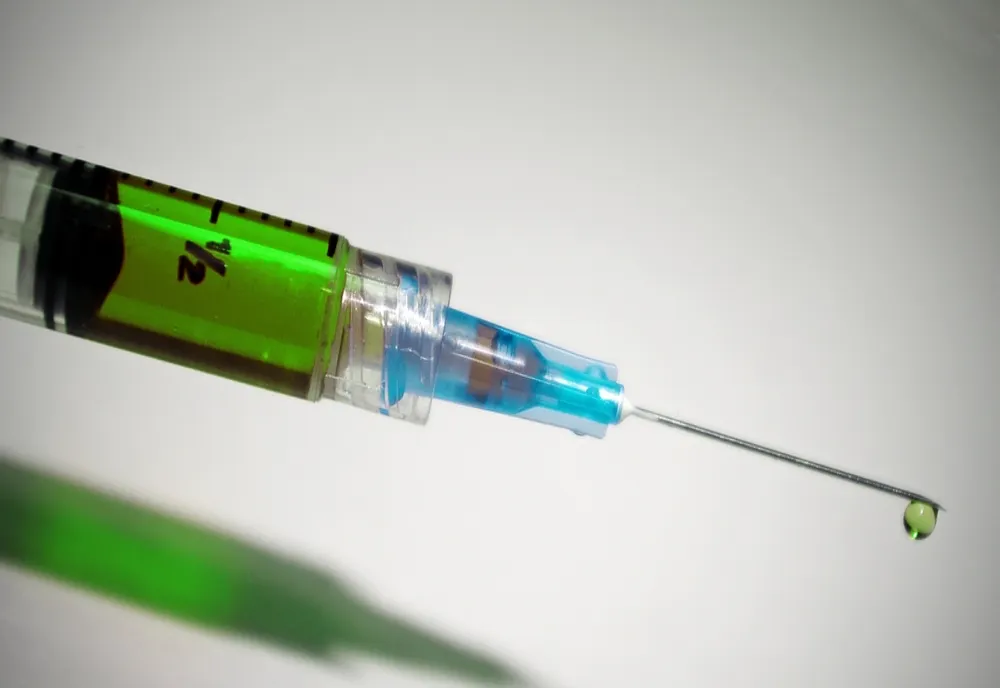 Avertisment din partea vicepremierului pentru persoanele nevaccinate: Vor fi necesare măsuri de prevenţie