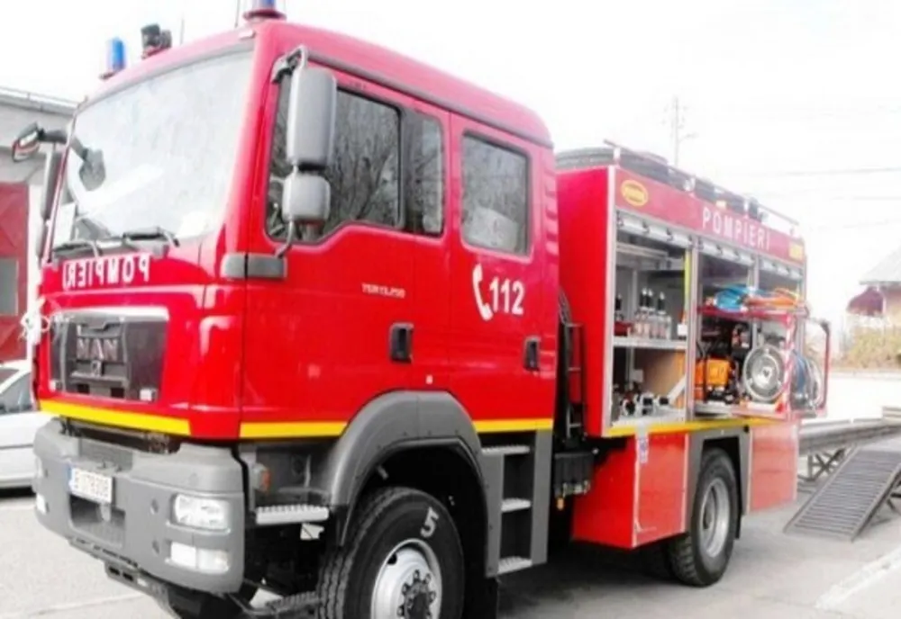 Incendiu în Popești Leordeni: 10 persoane rănite