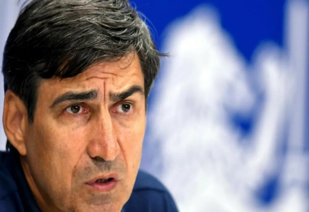 Implicarea lui Victor Piţurcă în afacerea cu măşti de protecţie. Selecţionerul a fost „finanţatorul real” al afacerii