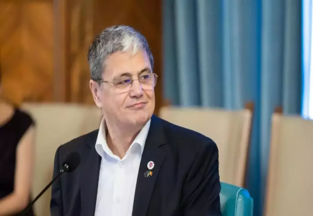 Anunț important pentru părinții din România! Marcel Boloş: 10.000 de mame primesc vouchere de 2.000 lei pentru produse de îngrijire
