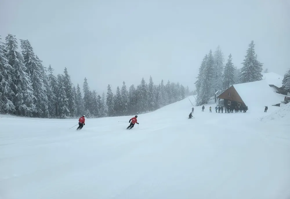 Se schiază în condiții foarte bune în Poiana Brașov