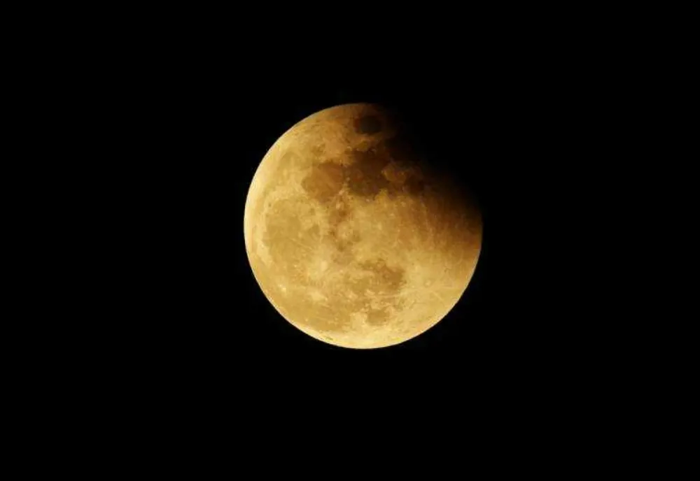 Un fragment dintr-o rachetă SpaceX s-a prăbușit pe Lună. Ce au aflat cercetătorii după impact