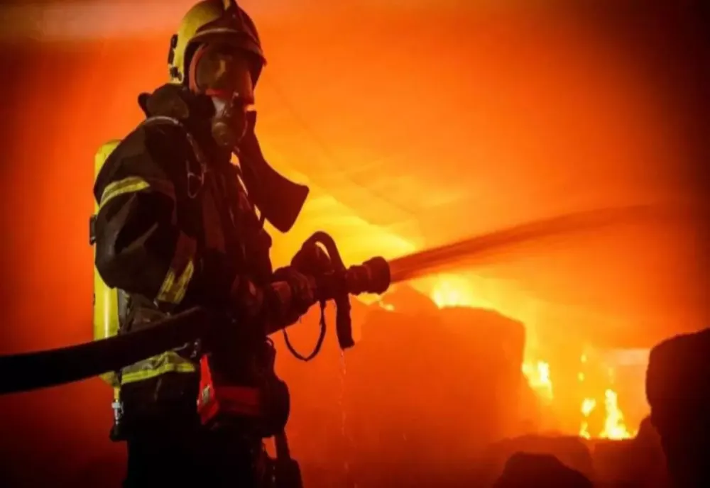 Pompierii au intervenit la 513 incendii în România, în doar trei zile: peste 2.300 de hectare de teren au fost afectate