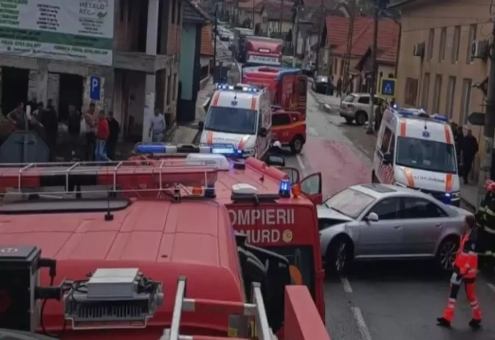 Accident grav în Sibiu: patru persoane rănite după un impact puternic între două mașini