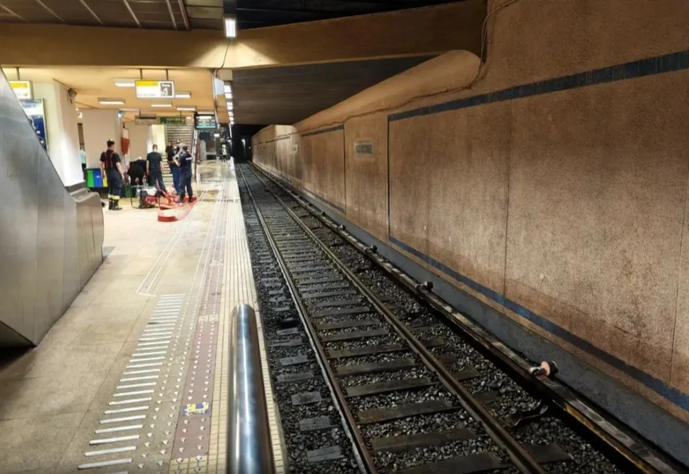 Circulația metroului prin stația Piața Victoriei 2 a fost reluată