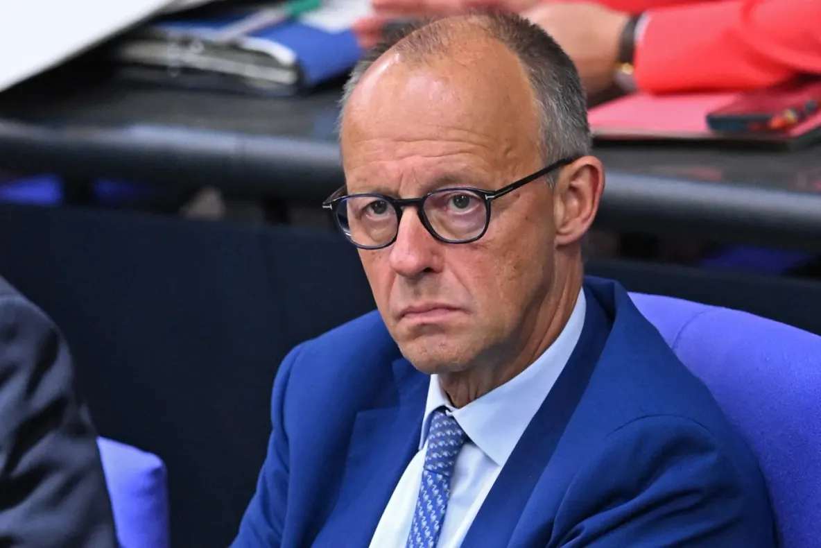 Informația bombă care schimbă totul. Friedrich Merz și mai mulți oficiali europeni se aflau în trenul lovit de dronă la granița cu Polonia