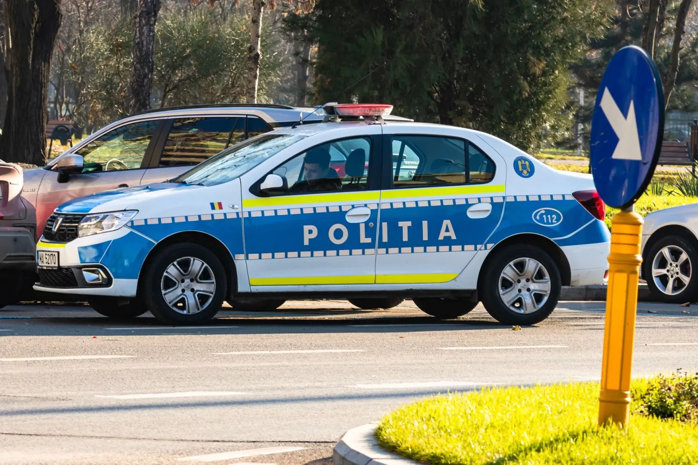 Un bărbat a aprins artificii în mijlocul DN1, la Predeal, și a blocat traficul. Ce le-a spus polițiștilor