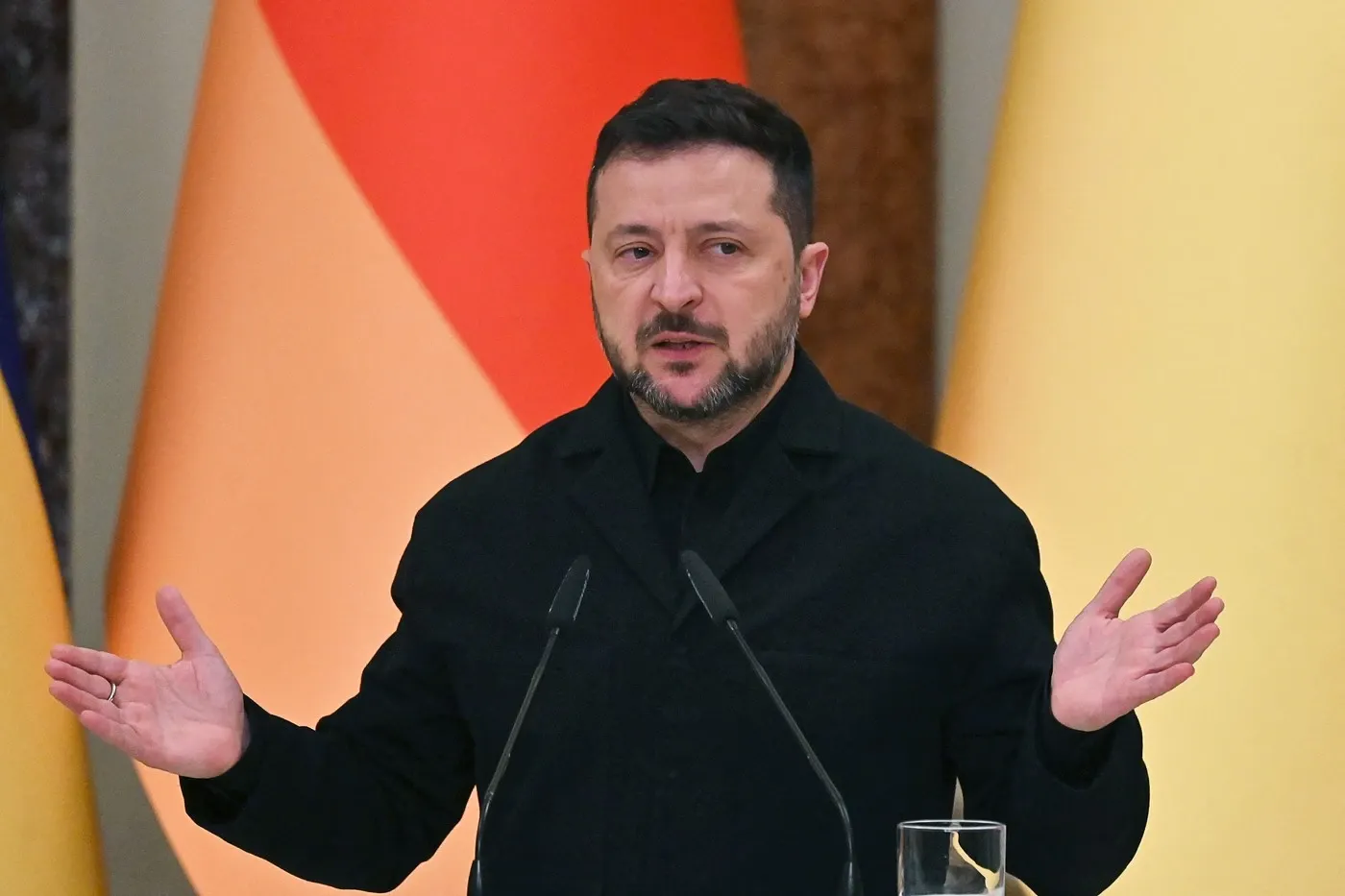 Ce se schimbă în școlile românești din Ucraina după legea promulgată de Zelenski. Modificări privind examenele