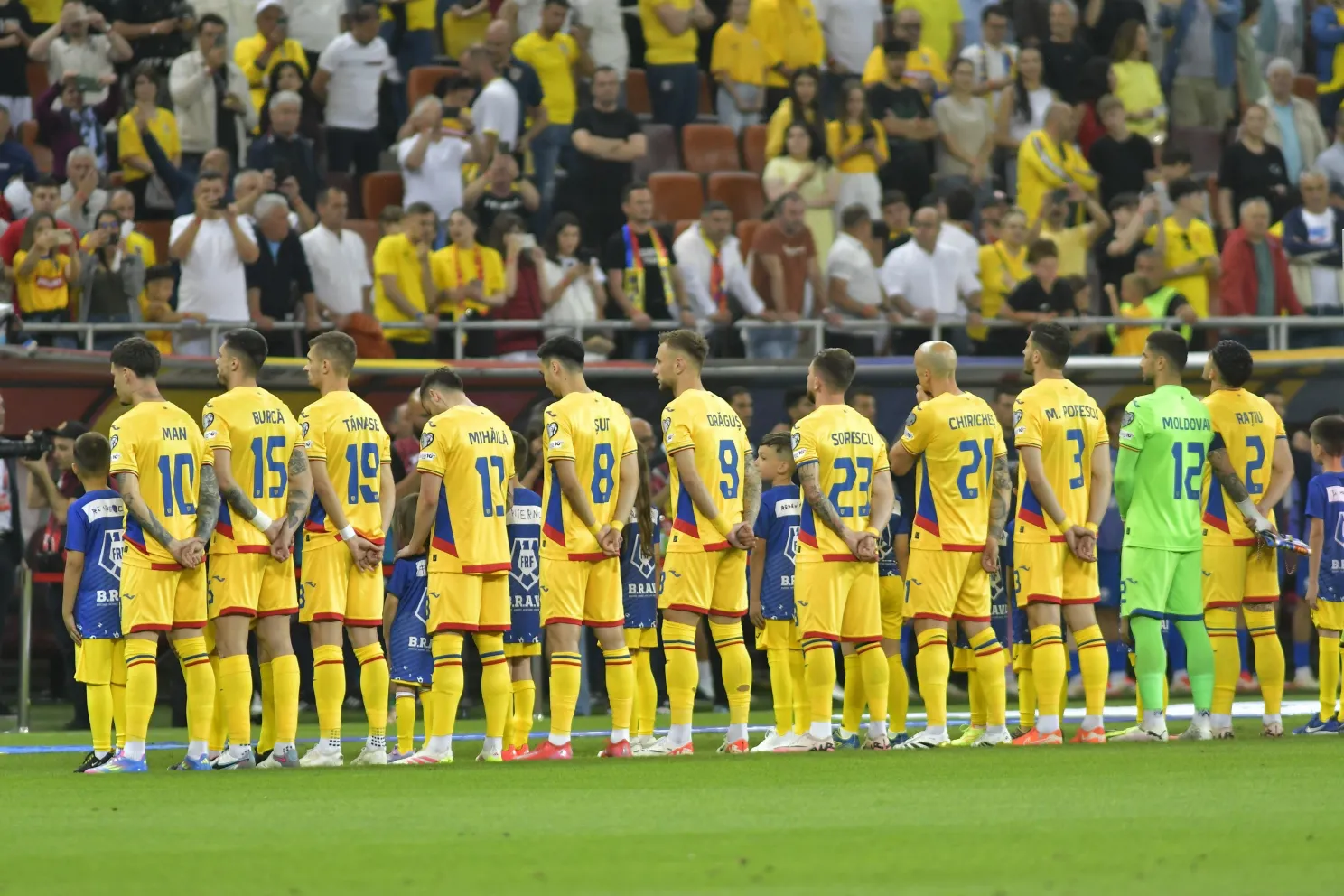 Gică Hagi schimbă formula pentru Suedia – România. Ianis Hagi titular, Nicolae Stanciu pe bancă