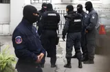 Doi bărbați au fost condamnați după ce au fost prinși cu șase kilograme de canabis