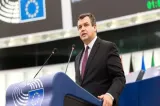 Tomac: Un Guvern care urmează să dispară peste câteva zile nu are credibilitate să rezolve criza din Educaţie.  Amânarea rotativei guvernamentale nu va face decât să prelungească chinul
