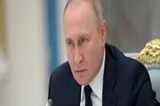 Vladimir Putin intervine în politica monetară a Rusiei. Presiunile asupra Băncii Centrale se intensifică