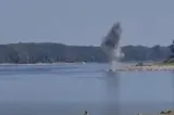 Misiune ratată la Izvoarele, pe Dunăre: stânca nu a cedat, militarii reiau detonările luni – VIDEO