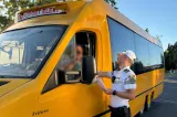 Un șofer de microbuz a fost prins băut la volan în timp ce transporta copii