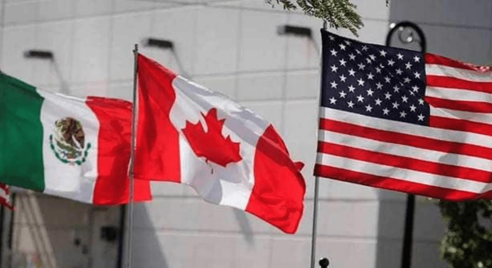 Suprataxe vamale impuse de Canada