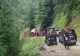 Mașină cu 6 pasageri, răsturnată în munți. Au intervenit 4 ambulanțe